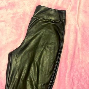 Leather leggings